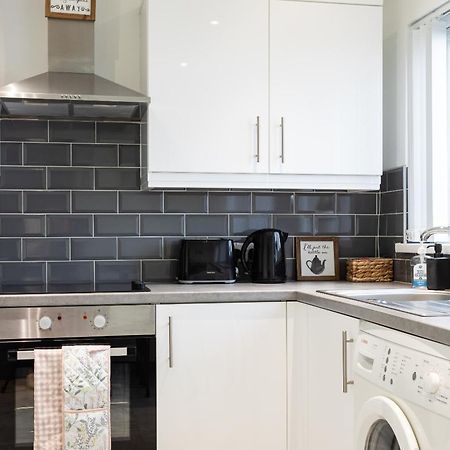 Fully Refurbished North Belfast Home 2 Екстер'єр фото